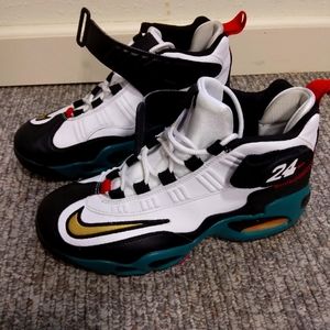 Nike Air Griffey max 1 size 7 youth 8 1/2 in woman's